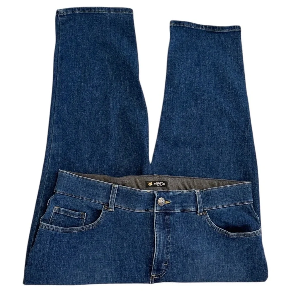 Lee Plus Women’s Relaxed Fit Tapered Leg High Rise Denim Blue Jeans 20W Medium